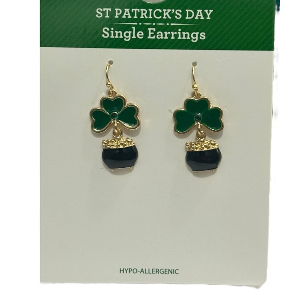 St. Patrick's Day Pot of Gold Fishhook Dangle Earrings NWT - Picture 3 of 9